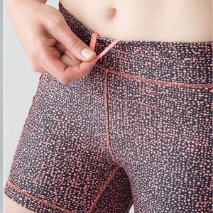 Lululemon Reach The Beach Short

Bubbles Sunny Cor